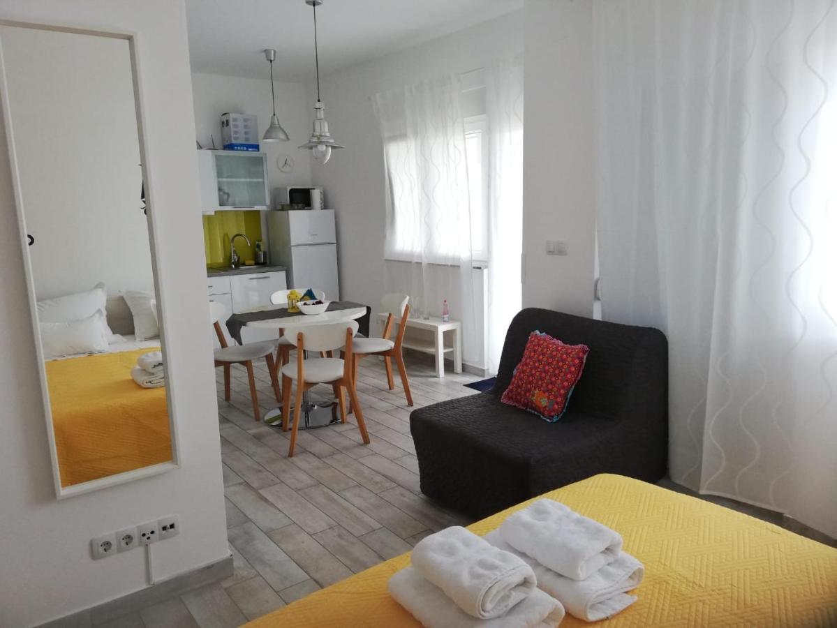 Apartment Villa Franci Pag Town Exteriör bild
