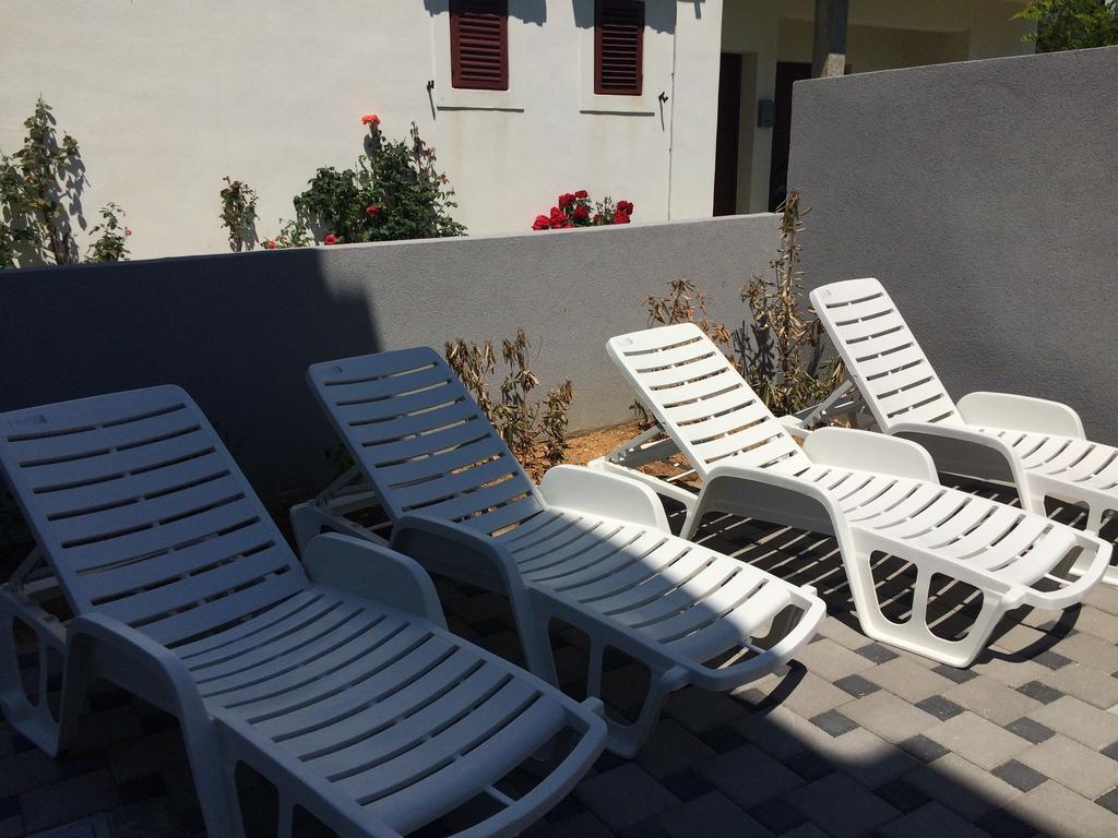 Apartment Villa Franci Pag Town Exteriör bild