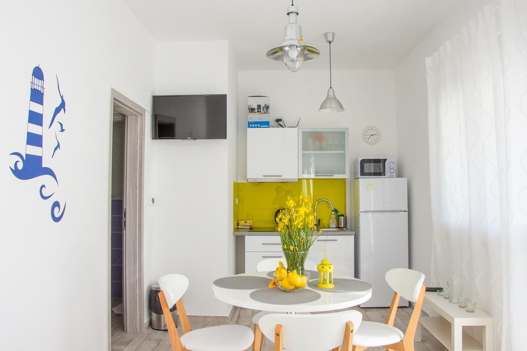 Apartment Villa Franci Pag Town Exteriör bild